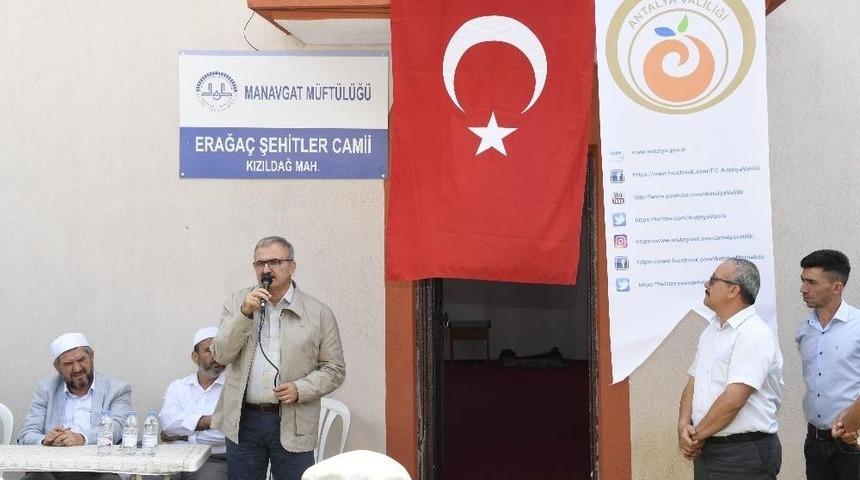 Vali Karaloğlu, Cami A&ccedil;ılışı Yaptı