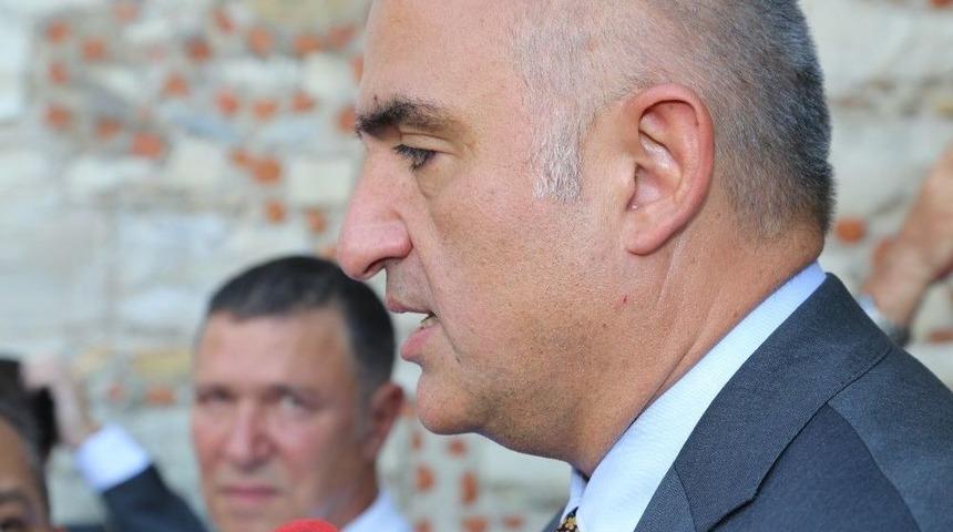 Bakan Ersoy: "turizmde Kapsamlı Çözüm Önerilerini Yakında Sektörle Paylaşacağız"