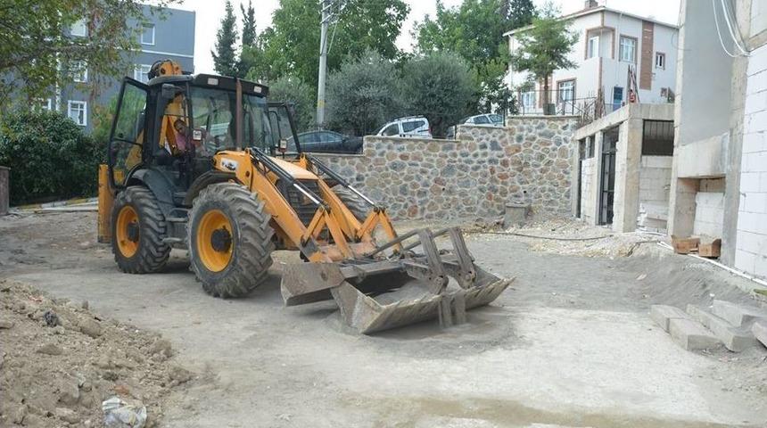 Dilovası Merkez Cami Peyzaj Ve D&uuml;zenleme İşi Başladı