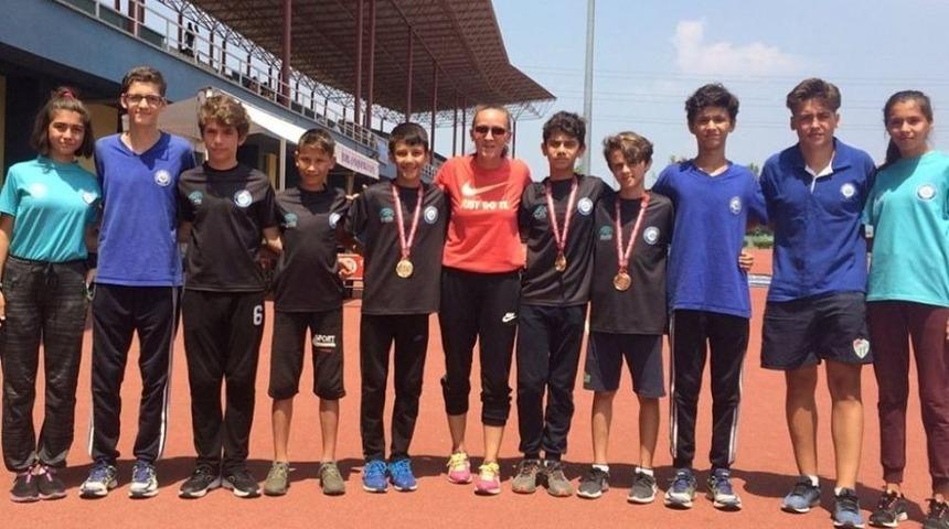 Nil&uuml;fer Belediyesporlu Atletlerden B&uuml;y&uuml;k Başarı