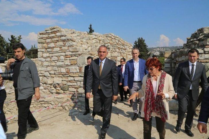 Bakan Ersoy, Kadıkalesi Kazı Çalışmalarını İnceledi G5