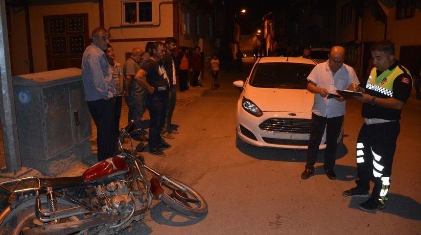 Alkoll&uuml; Motosiklet S&uuml;r&uuml;c&uuml;s&uuml; Kaza Yaptı: 1 Yaralı