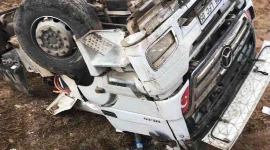 Araç Şarampole Yuvarlandı:1 Yaralı