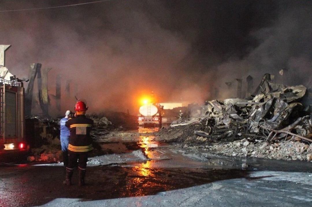 Konya&rsquo;daki B&uuml;y&uuml;k Yangın S&ouml;nd&uuml;r&uuml;ld&uuml;