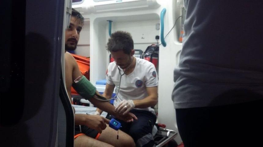 Alabora Olan 5 Kişi Sahil G&uuml;venlik Tarafından Kurtarıldı