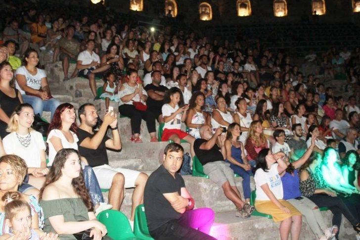 Ünlü Popçu Buray Ayvalıkgücü İçin Sahne Aldı G4