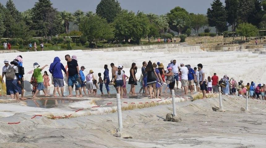 Pamukkale’ye Gelen Turist Sayısında Yüzde 46’lık Artış