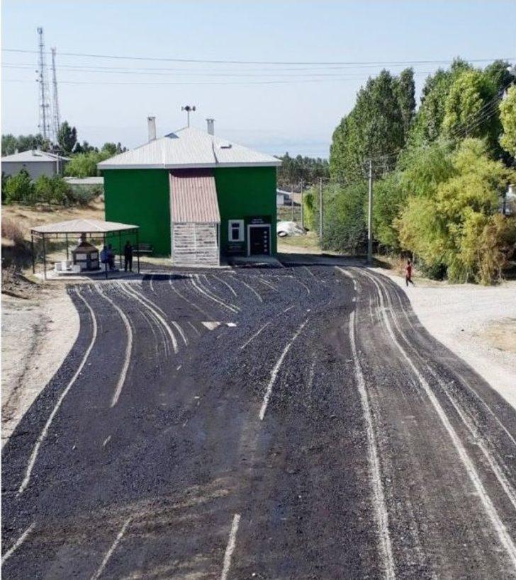 Mahalleliler Tozlu Yollardan Kurtuldu G3