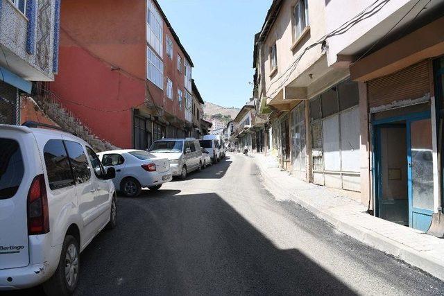 Bitlis Caddesi Asfaltlandı