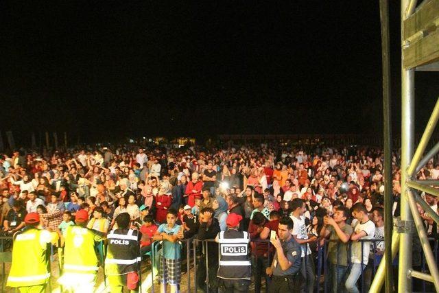 Fettah Can’dan Muhteşem Konser