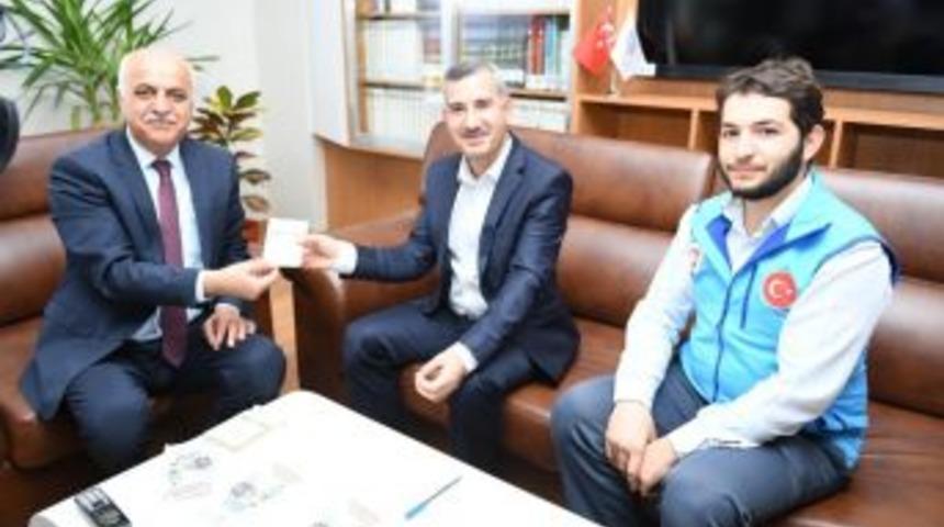 &Ccedil;ınar&rsquo;da Kurbanını Diyanet&rsquo;e Bağışladı