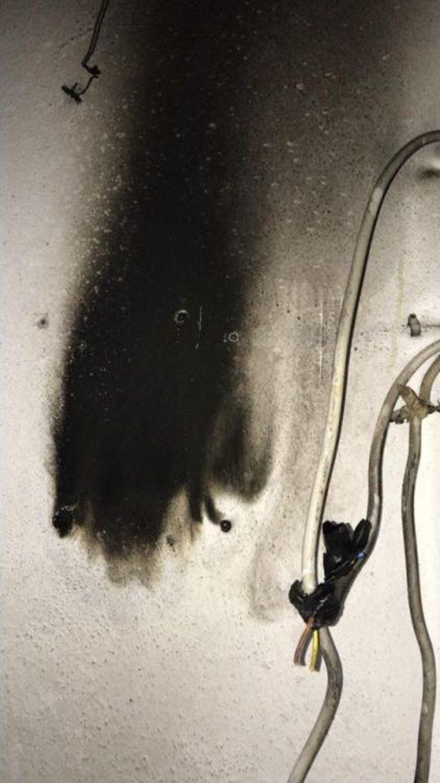 Evin Çatısına Yıldırım Düştü 2