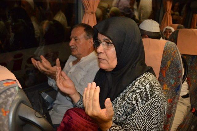 Manisalı Hacı Adayları Dualarla Uğurlandı 1