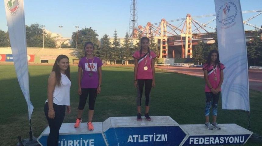 Odunpazarı Atletizmde Başarıya Doymuyor