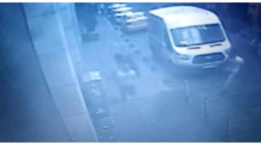 (&ouml;zel) Taksim&rsquo;deki Silahlı Kavga Kamerada