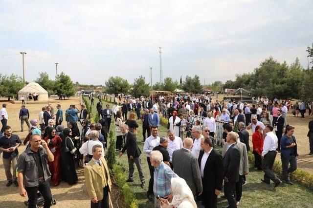 Recep Akdağ’ın Oğlu, Oba Düğünüyle Evlendi