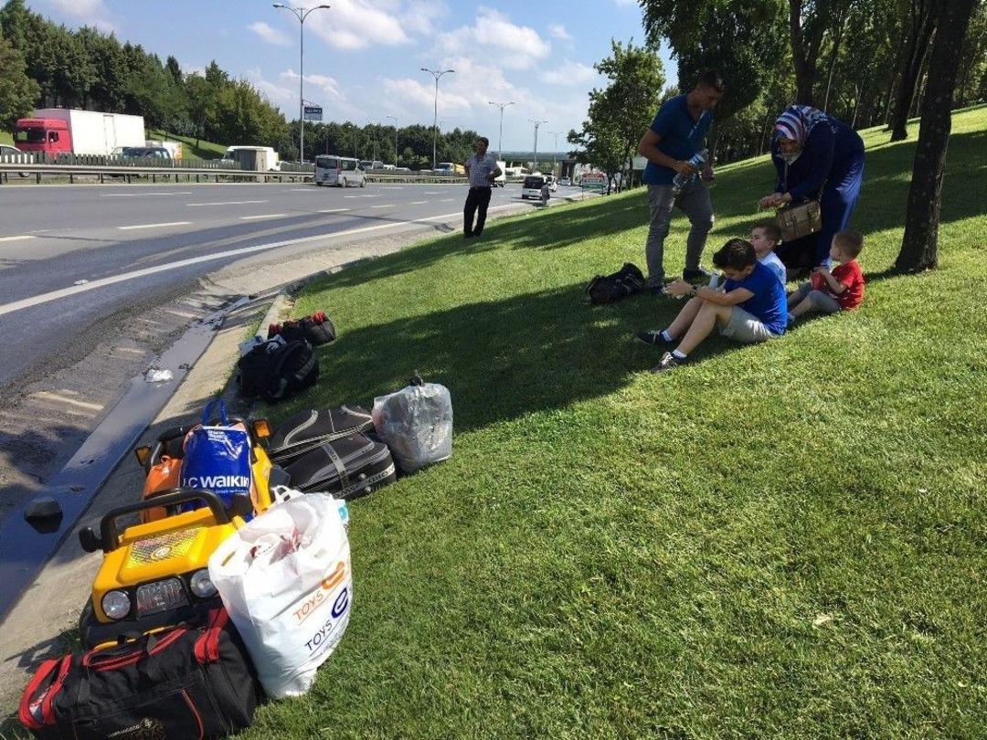 İstanbul&rsquo;da Şehirlerarası Yolcu Otob&uuml;s&uuml; Alev Alev Yandı