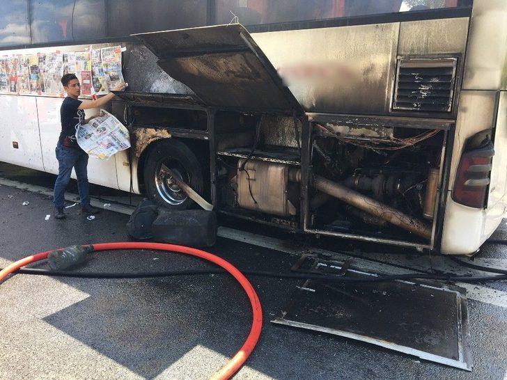 İstanbul’da Şehirlerarası Yolcu Otobüsü Alev Alev Yandı G2