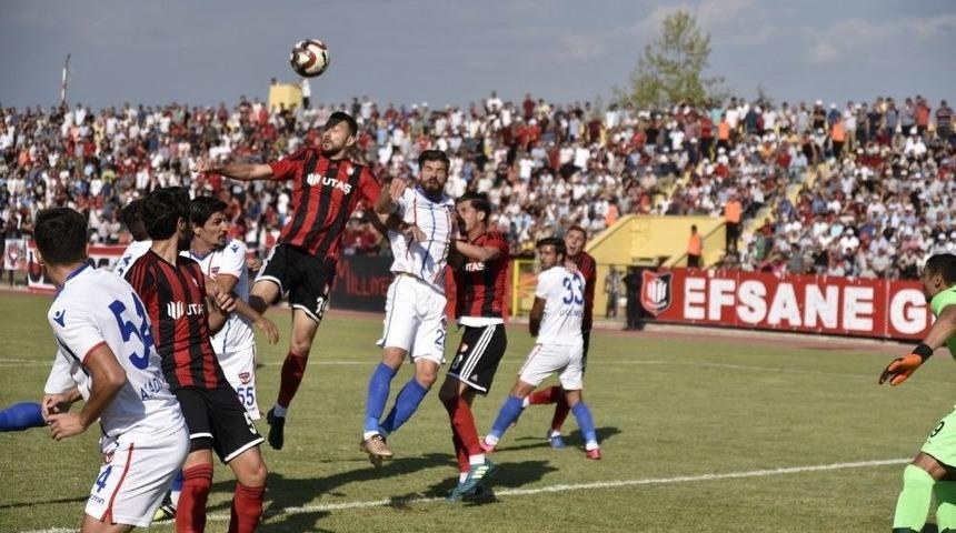 Tff 2. Lig, Utaş Uşakspor:1 - Niğde Anadolu Fk:1