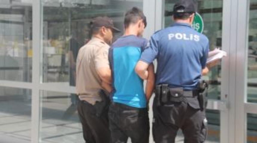 Elazığ&rsquo;da Bir Kişiyi Gasp Eden 2 Ş&uuml;pheli Yakalandı