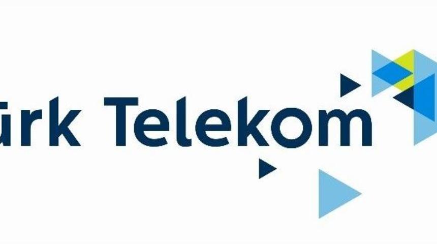 T&uuml;rk Telekom Stevie Awards&rsquo;tan &Ouml;d&uuml;llerle D&ouml;nd&uuml;
