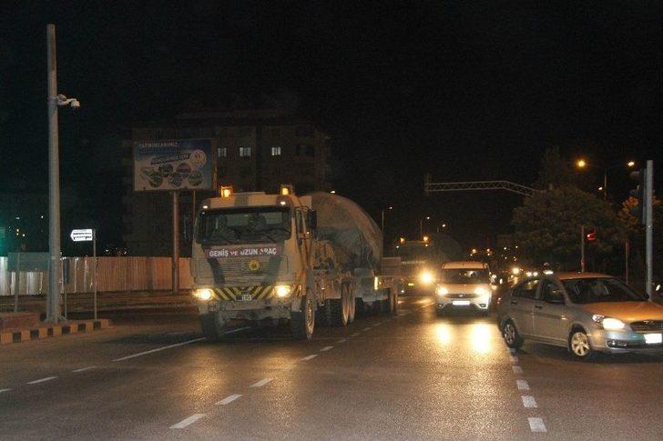 Kilis’ten İdlib Sınırına Obüs İle Tank Sevkıyatı G3