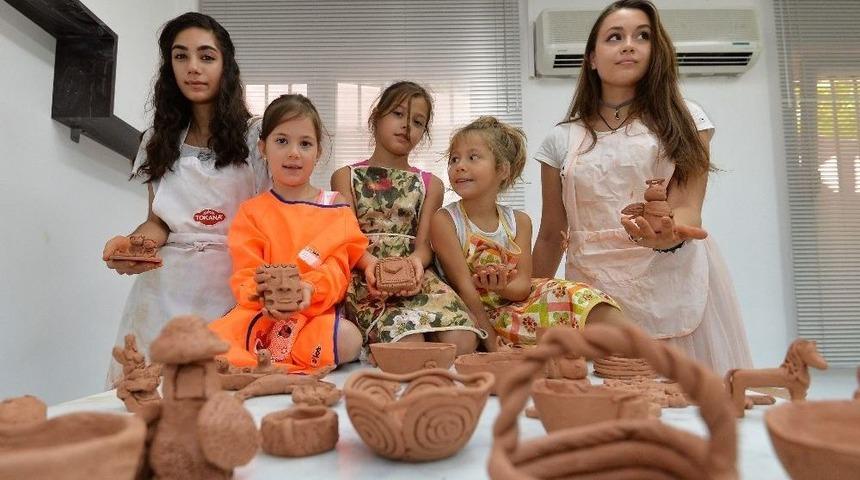 Muratpaşa&rsquo;da 467 &Ccedil;ocuk, Sanata İlk Adımını Attı