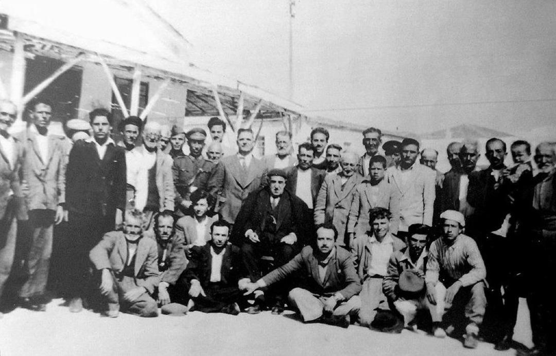 &Ccedil;eşme&rsquo;de 69 Yıllık Toplu Bayramlaşma Geleneği Yaşatılıyor