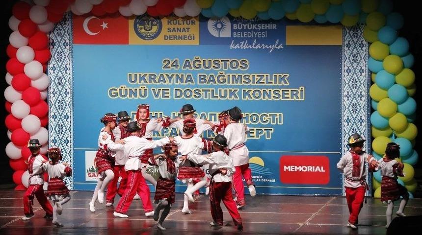 Antalya&rsquo;da Ukrayna Bağımsızlık G&uuml;n&uuml; Kutlandı