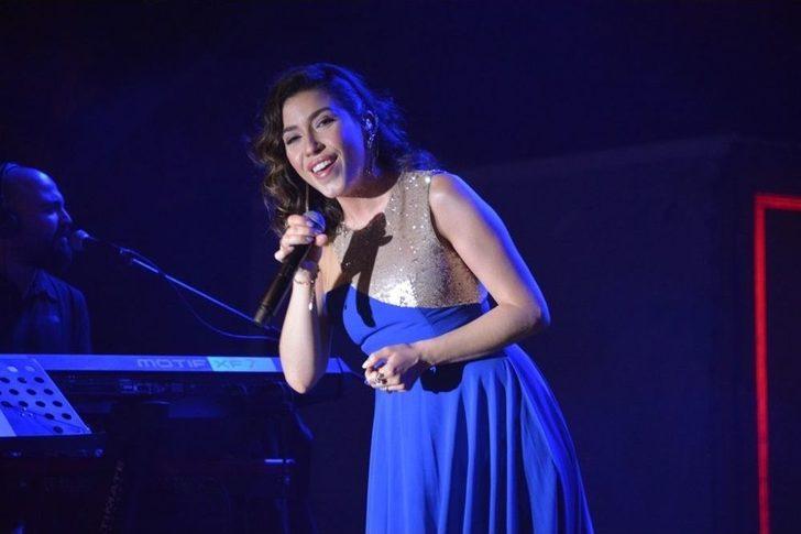 Tekirdağlılar Burcu Güneş İle Coştu G1