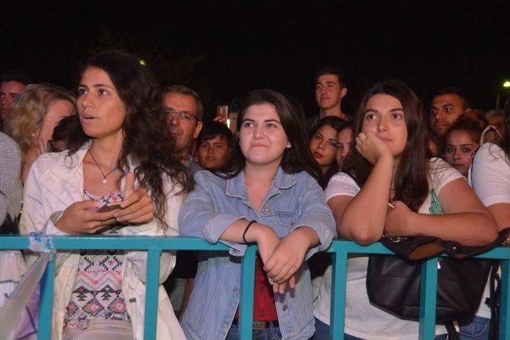 Tekirdağlılar Burcu Güneş İle Coştu G3