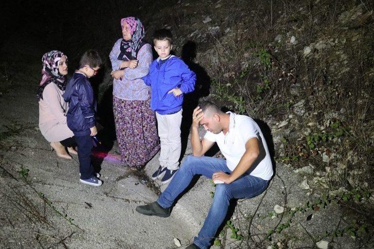 Kontrolden Çıkan Otomobil 4 Aracı Biçti: 1’i Çocuk 7 Yaralı G5