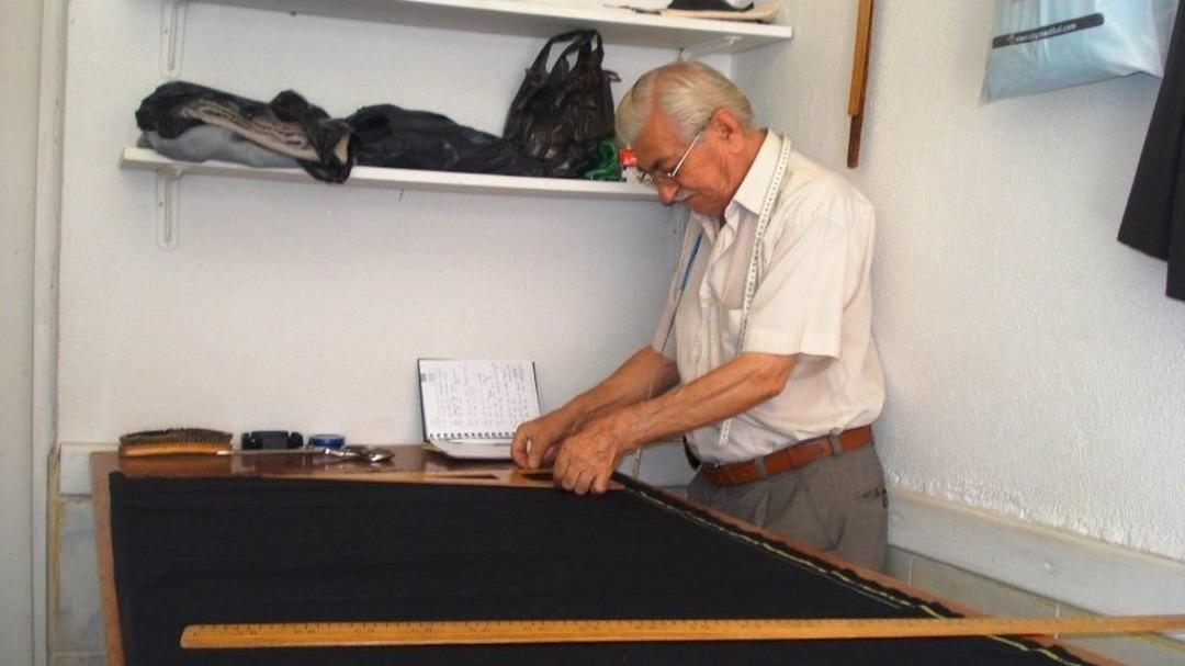 Sarıg&ouml;ll&uuml; Usta Terzi &Ccedil;ırak Yetişmemesinden Şikayet&ccedil;i