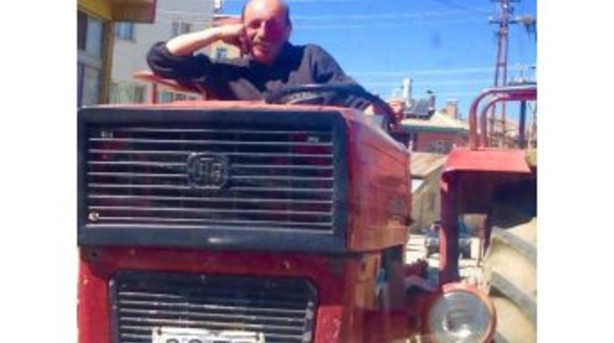 Trakt&ouml;rden D&uuml;şen &Ccedil;ift&ccedil;i Hayatını Kaybetti