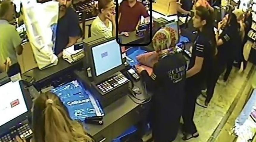 Avm&rsquo;de C&uuml;zdan, Hastanede Cep Telefonu &Ccedil;aldı