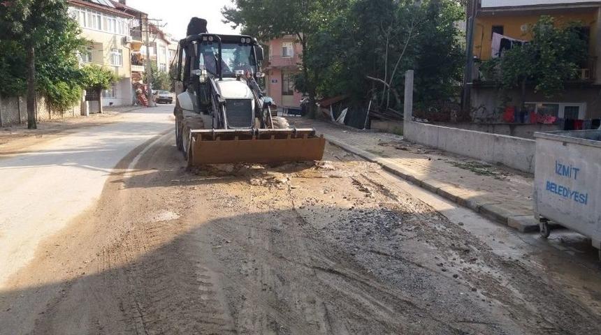 İzmit&rsquo;te Selin İzleri Siliniyor