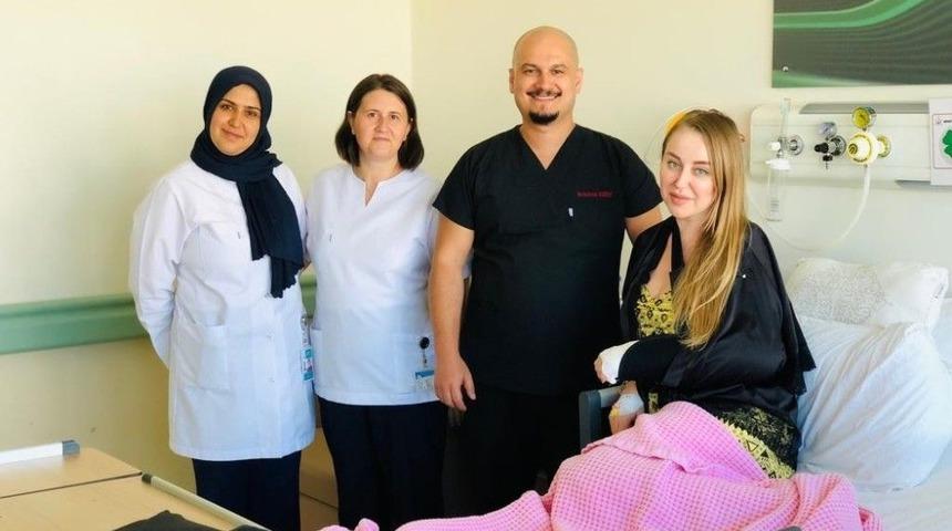 Sağlık Turizminde Isparta Şehir Hastanesinde İlk Tedavi Edilen Rus Hastadan Türkiye’ye Tam Not