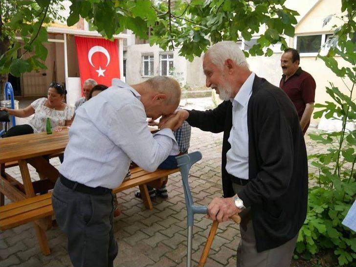 Başkan Akgün, Bu Bayramı Da Büyükçekmece Ailesi İle Geçirdi G3