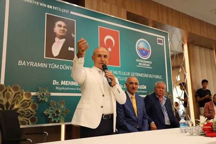 Başkan Akgün, Bu Bayramı Da Büyükçekmece Ailesi İle Geçirdi G4