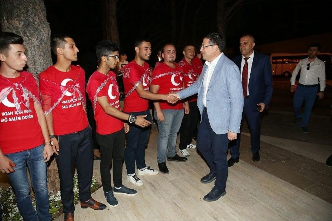 Mehmet&ccedil;iklerin Kınasını Başkan Subaşıoğlu Yaktı