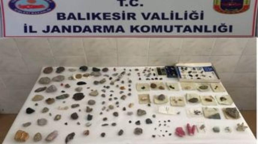 Valizden Fosil &Ccedil;ıktı