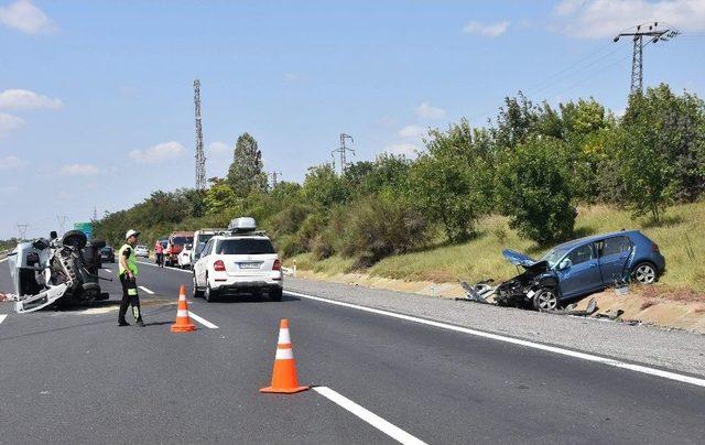 Çorlu’da Bayram Dönüşü Kaza: 2 Ölü, 5 Yaralı