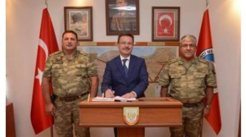 Vali &Uuml;nl&uuml; Tugay Komutanlığını Ziyaret Etti