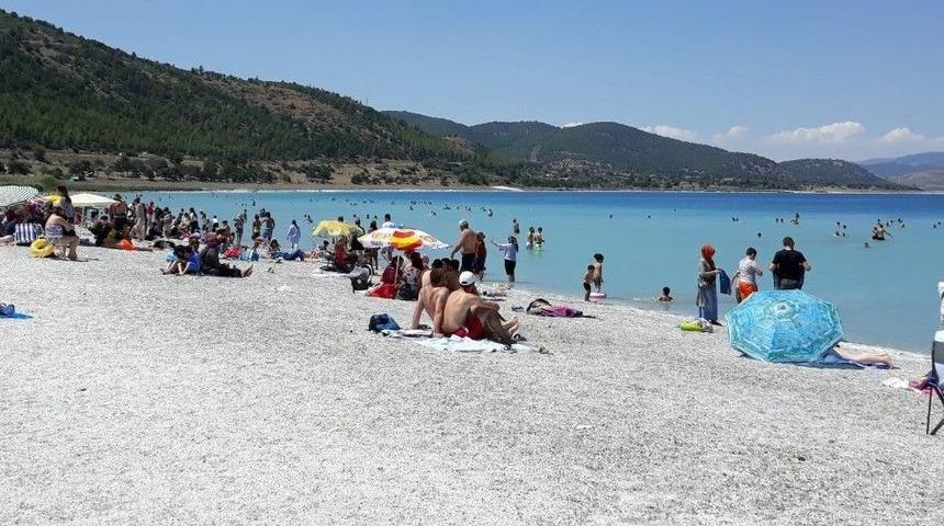 T&uuml;rkiye&rsquo;nin Maldivleri Salda G&ouml;l&uuml;&rsquo;ne Ziyaret&ccedil;i Akını