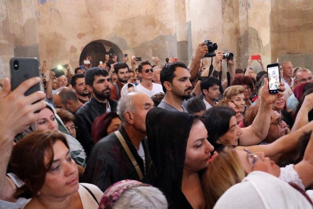 Van&rsquo;daki Ermeni Ayini Başladı