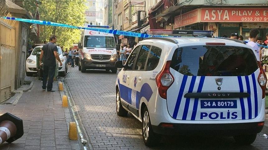 Fatih’te Çorbacıdaki Kavgada Silahlar Ve Bıçaklar Kullanıldı: 4 Yaralı