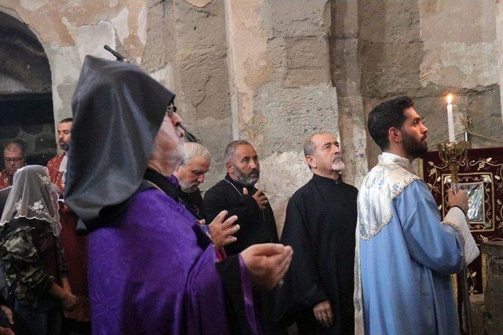 Van’daki Ermeni Ayini Başladı G4