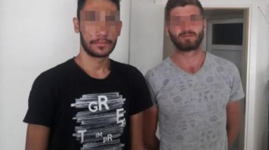 Hollandalı Kadının Cep Telefonunu Çalan 2 Plaj Faresi Tutuklandı