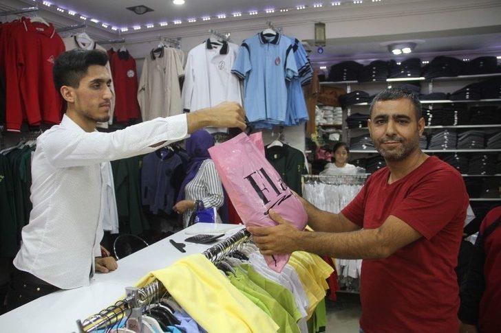 Okulların Açılacak Olması Esnafı Sevindirdi G3