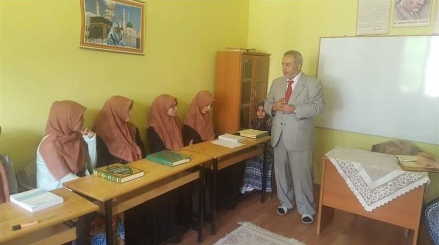 M&uuml;ft&uuml; &Ccedil;etin&rsquo;den Kur&rsquo;an Kurslarına Ziyaret